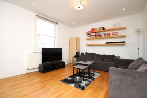 3 bedroom flat to rent, Huddleston Road, Tufnell Park, N7