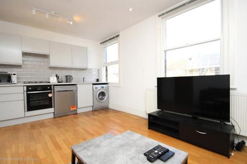 3 bedroom flat to rent, Huddleston Road, Tufnell Park, N7
