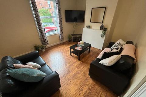 4 bedroom terraced house to rent, Granby Place, Leeds LS6