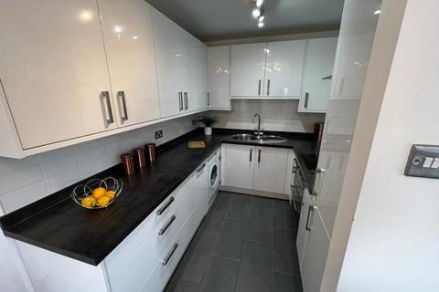 2 bedroom penthouse to rent, Langton's Wharf, Leeds LS2