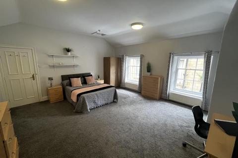 4 bedroom terraced house to rent, Cumberland Road, Leeds LS6