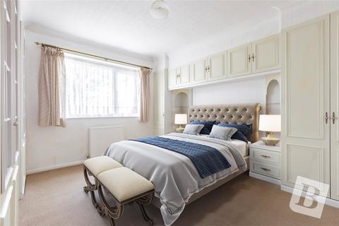 25 Walters Close, Chelmsford, CM2 8NU