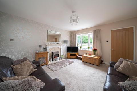 2 bedroom semi-detached house for sale - Moss Lane, Macclesfield, SK11 7XE