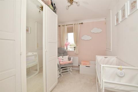 18 Weald Hall Lane, Thornwood, Epping, CM16 6NB