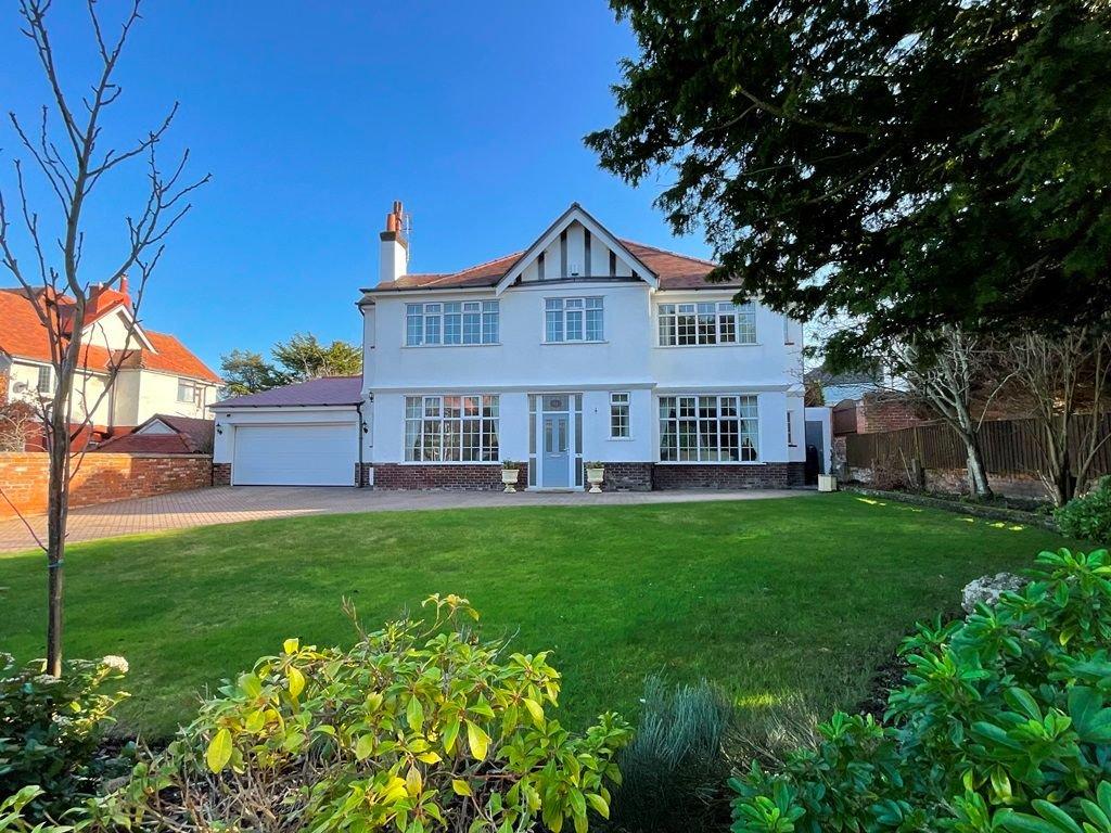 Waterloo Road, Southport PR8 4 bed detached house for sale £825,000