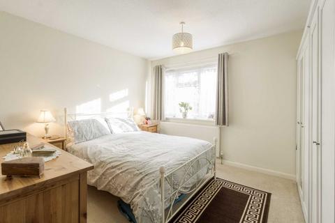 19 Harkness Close, Bletchley, Milton Keynes, MK2 3NB