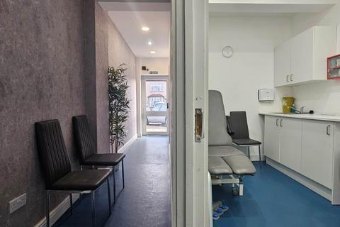 Property to rent, Hornchurch Road, Hornchurch, RM11 1QJ