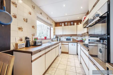 4 bedroom end of terrace house for sale, Eton Road, Ilford