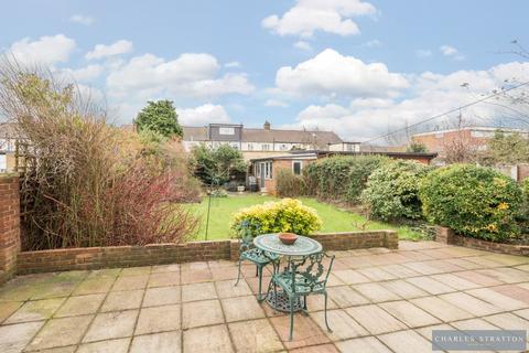 4 bedroom end of terrace house for sale, Eton Road, Ilford