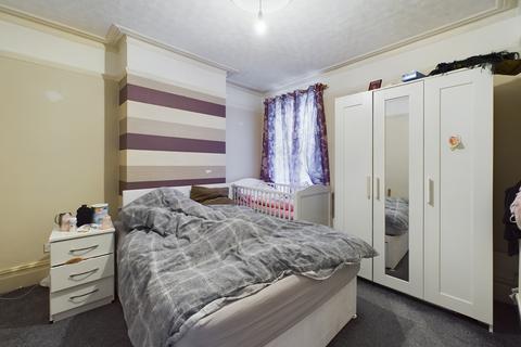 3 bedroom semi-detached house for sale, Slaney Street, Gloucester, Gloucestershire, GL1