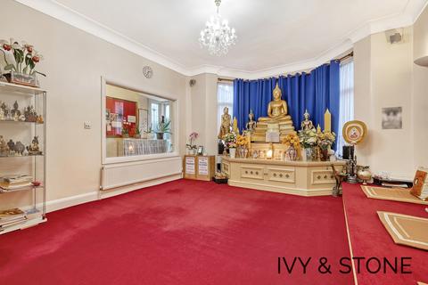 5 bedroom semi-detached house for sale - Blake Hall Road, London