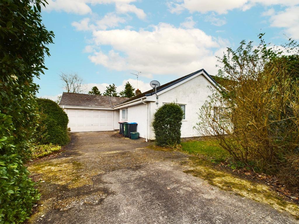 Vincent Drive, Westminster Park, Chester, CH4 2 bed detached bungalow