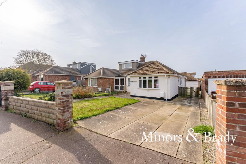 Norwich Road, CaisterOnSea, NR30 2 bed semidetached bungalow for sale £235,000