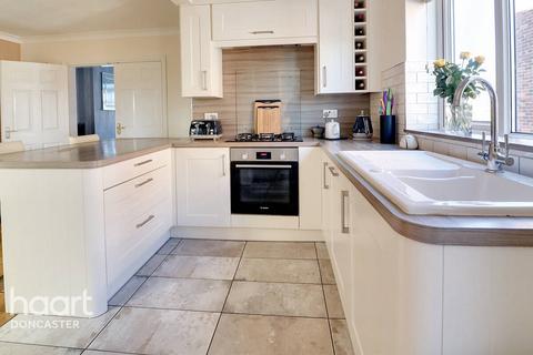 54 Tenter Balk Lane, Adwick Le Street, Doncaster, DN6 7EF