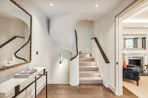 4 bedroom terraced house to rent - Caroline Terrace, Belgravia, London, SW1W