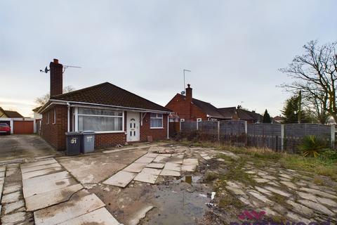 2 bedroom bungalow for sale - Sycamore Avenue, Crewe, CW1