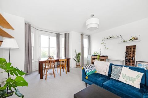 3 bedroom apartment for sale - Norwood Road, Herne  Hill, London, SE24