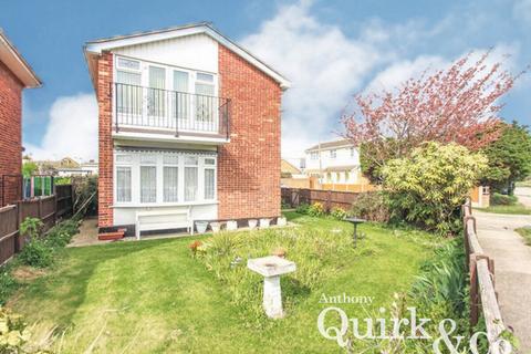 3 bedroom detached house for sale, Van Diemens Pass, Canvey Island, SS8