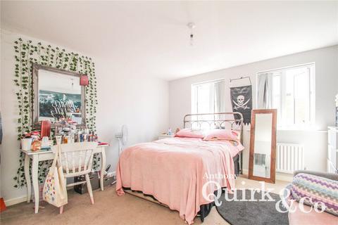 27 Military Close, Shoeburyness, Southend-on-sea, SS3 8EG