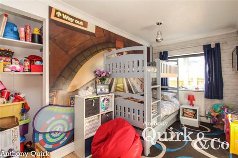 62 Basildon Drive, Basildon, SS15 5RN