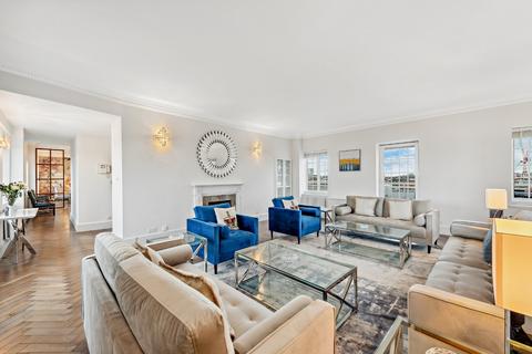 4 bedroom penthouse for sale, Park Street, London W1K