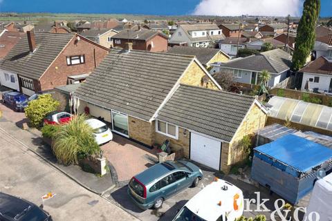 3 bedroom detached bungalow for sale, Amid Road, Canvey Island, SS8