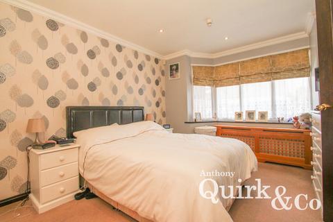 11a Belgrave Road, Eastwood, Leigh-on-sea, SS9 5HE
