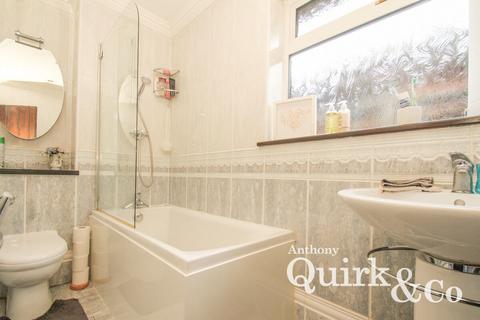 11a Belgrave Road, Eastwood, Leigh-on-sea, SS9 5HE