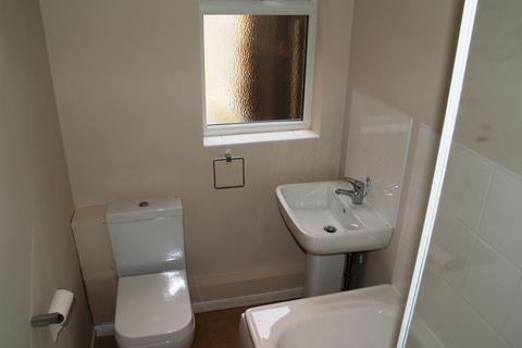 3 bedroom end of terrace house to rent, Dolphin Lane, Acocks Green, Birmingham, B27
