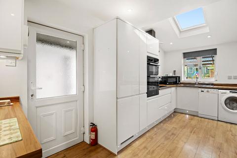 190 Bromwich Road, Worcester, WR2 4BE