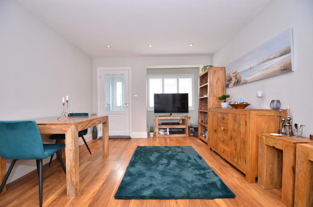 Marks Tey, CO6 2 bed semidetached house for sale £280,000