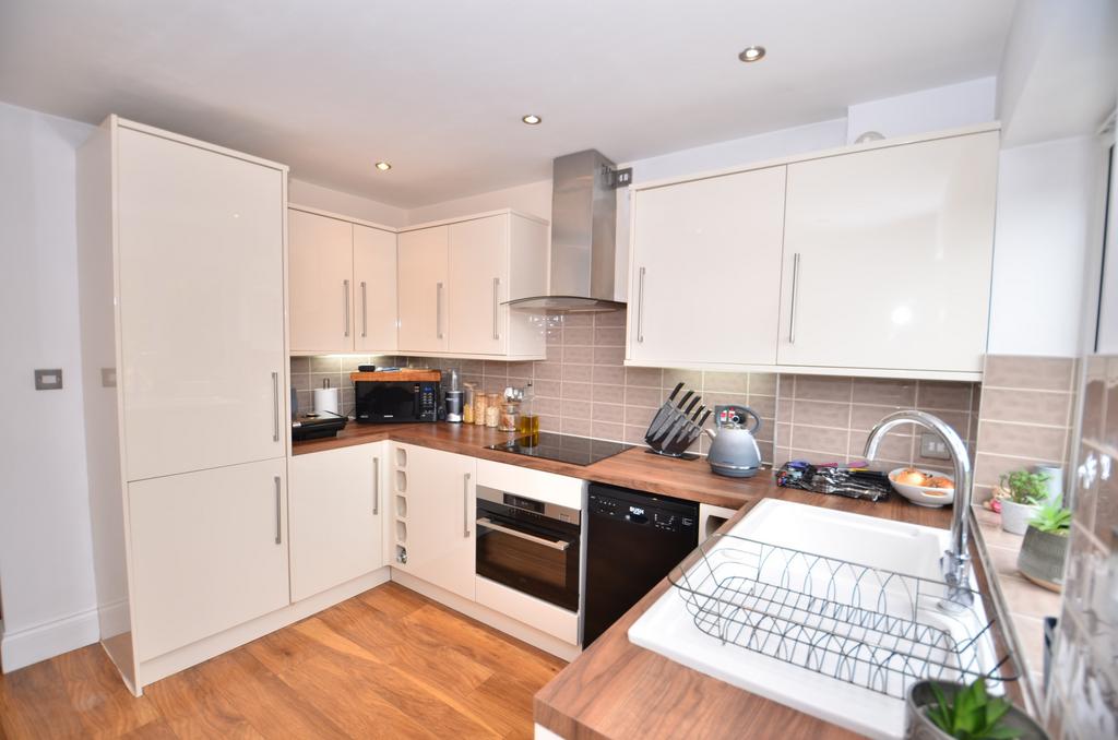 Marks Tey, CO6 2 bed semidetached house for sale £280,000