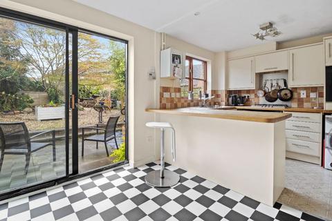 15 Essex Close, Powick, Worcester, WR2 4PX