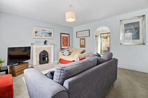 15 Essex Close, Powick, Worcester, WR2 4PX
