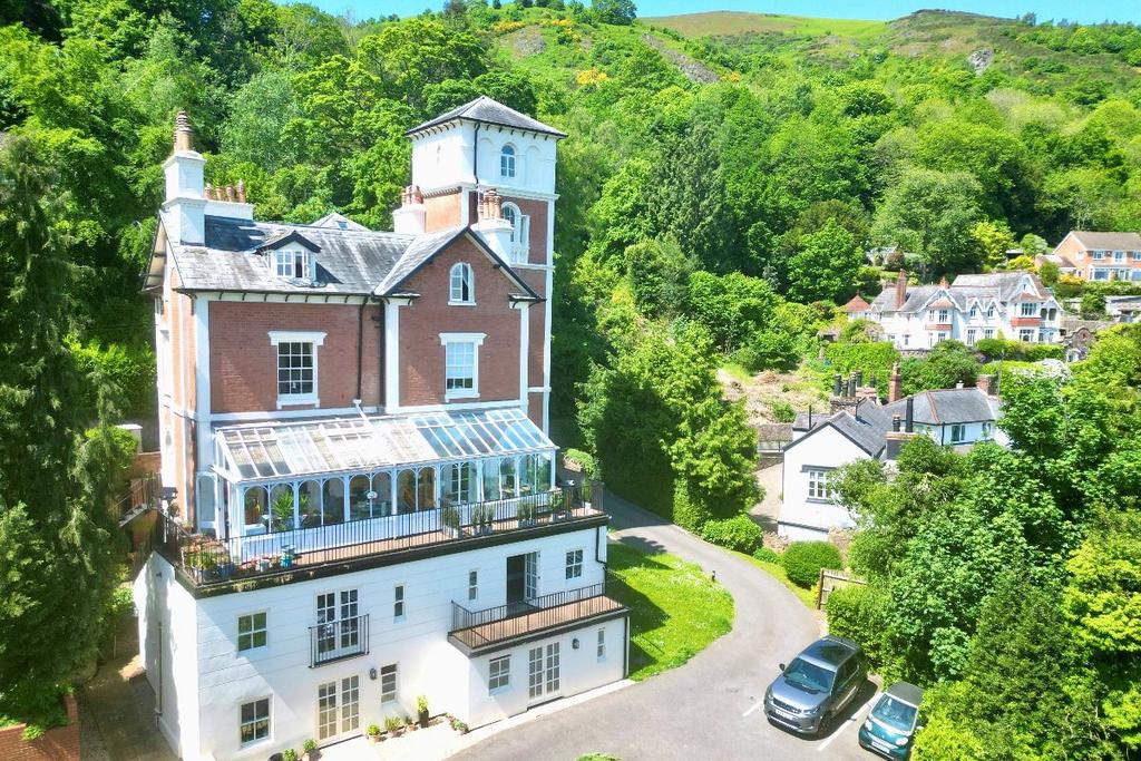21 St. Anns Road, Malvern WR14 2 bed apartment £215,000