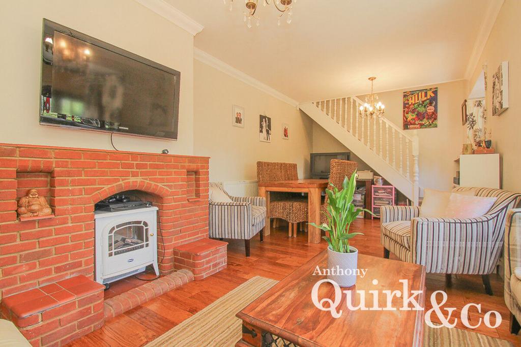 Ferndale Crescent, Canvey Island, SS8 4 bed semidetached house for