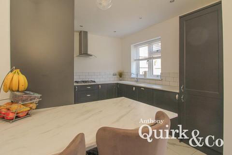 19 Arkwright Road, Tilbury, RM18 8XL