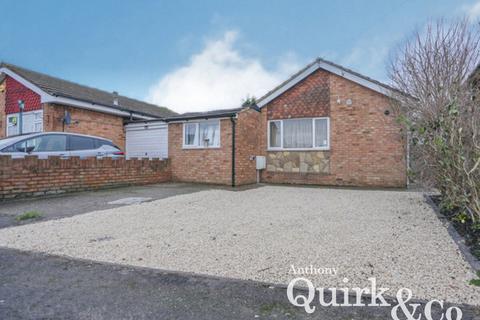 2 bedroom bungalow for sale - Norton Avenue, Canvey Island, SS8