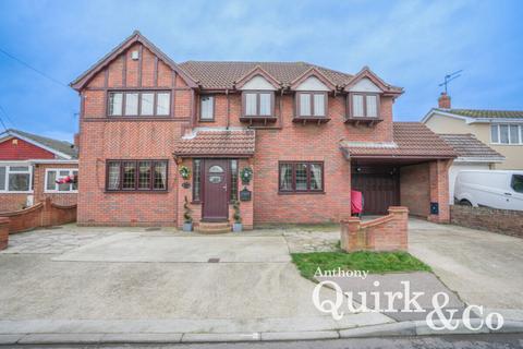 4 bedroom detached house for sale, May Avenue, Canvey Island, SS8