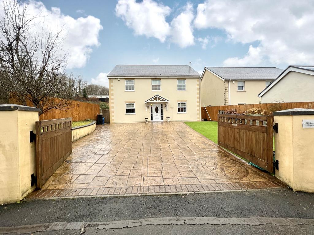 Abercanaid, Merthyr Tydfil CF48 5 bed detached house £400,000