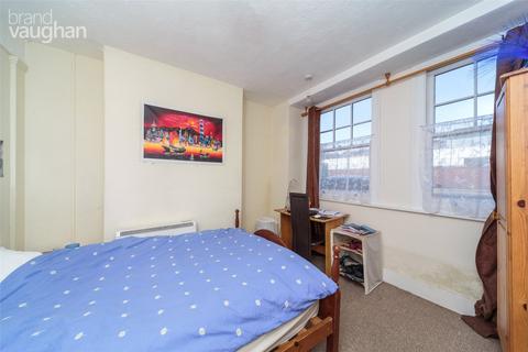 4 bedroom terraced house to rent, Coombe Terrace, Brighton BN2