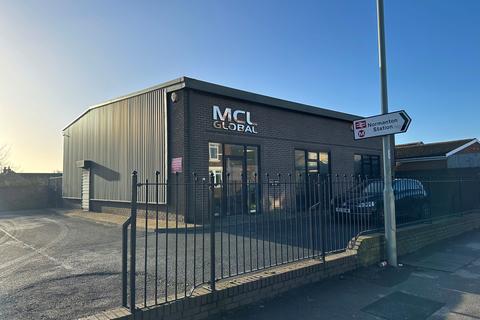Office to rent, Castleford Road, Normanton WF6