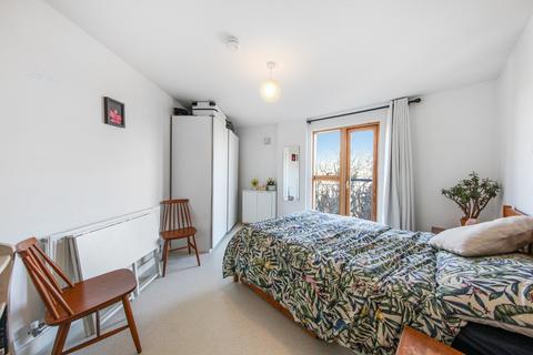 2 bedroom flat for sale, St. Peters Gardens, Ladywell Road, London, SE13 7UW