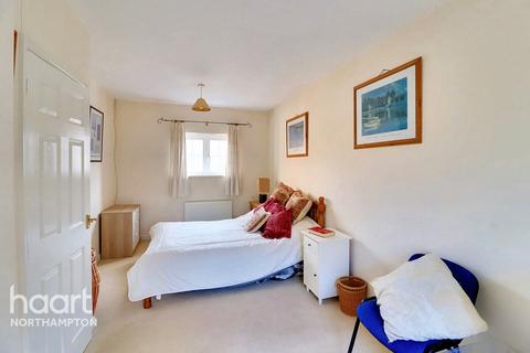 18 The Spinney, Grange Park, Northampton, NN4 5BT