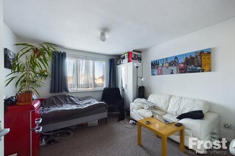 Studio for sale, Staines Road West, Ashford, Surrey, TW15