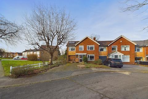 154 Mead Way, Bromley, BR2 9ET