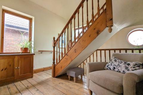 134 Brookehowse Road, London, SE6 3TW