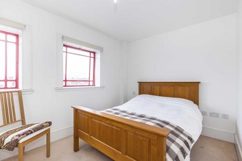 1 bedroom apartment for sale, Eaststand Apartments, London, N5