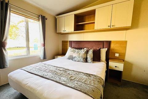 2 bedroom static caravan for sale, Fen Lane, Colchester Essex