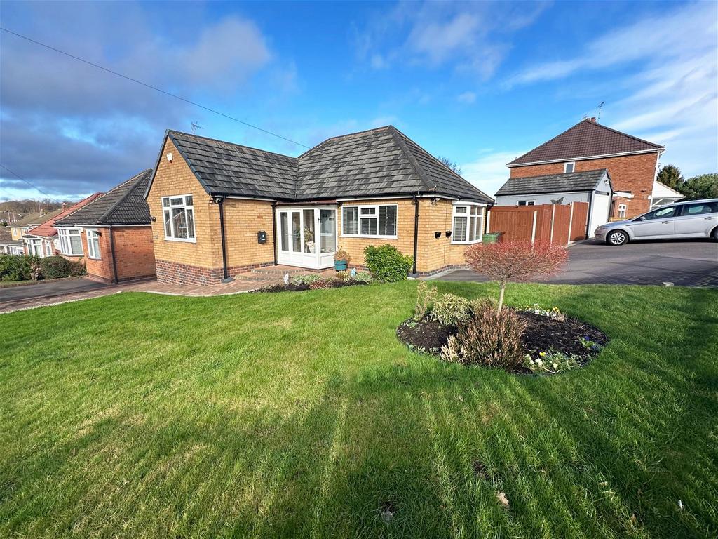Corbett Road, Hollywood, B47 5LT 3 bed detached bungalow for sale £